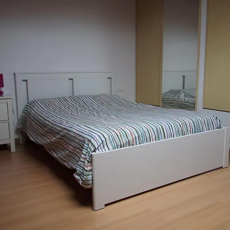 Rouge Avec Salle De Bain Privative Velodrome Prado * Μασσαλία